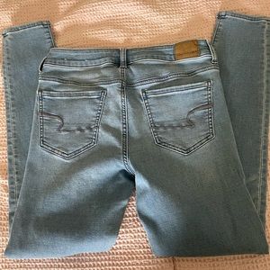 American Eagle skinny light wash jeans